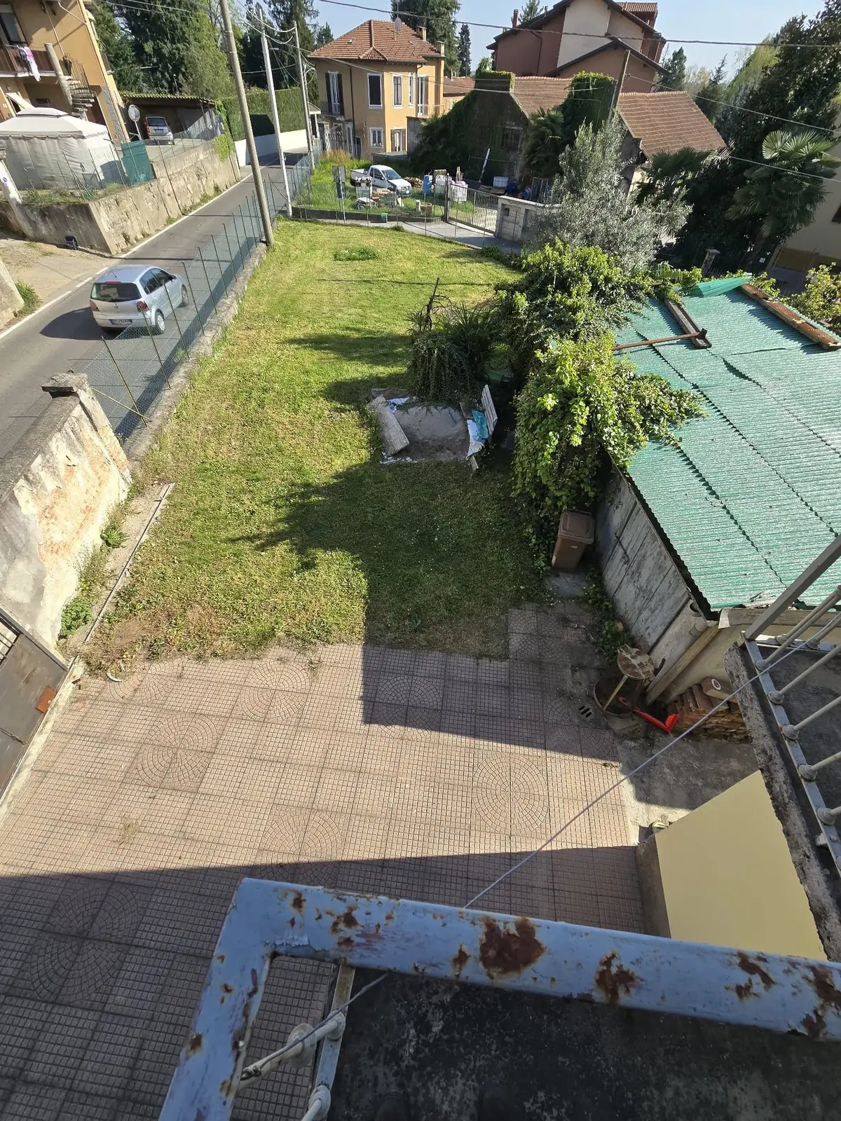 Ampio casale con giardino a Solbiate Arno – foto 4