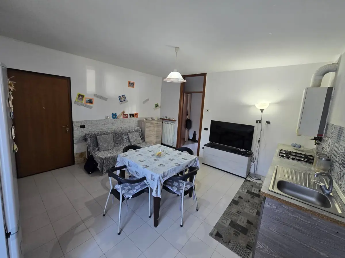 Appartamento a Sesto Calende con giardino e box – foto 5