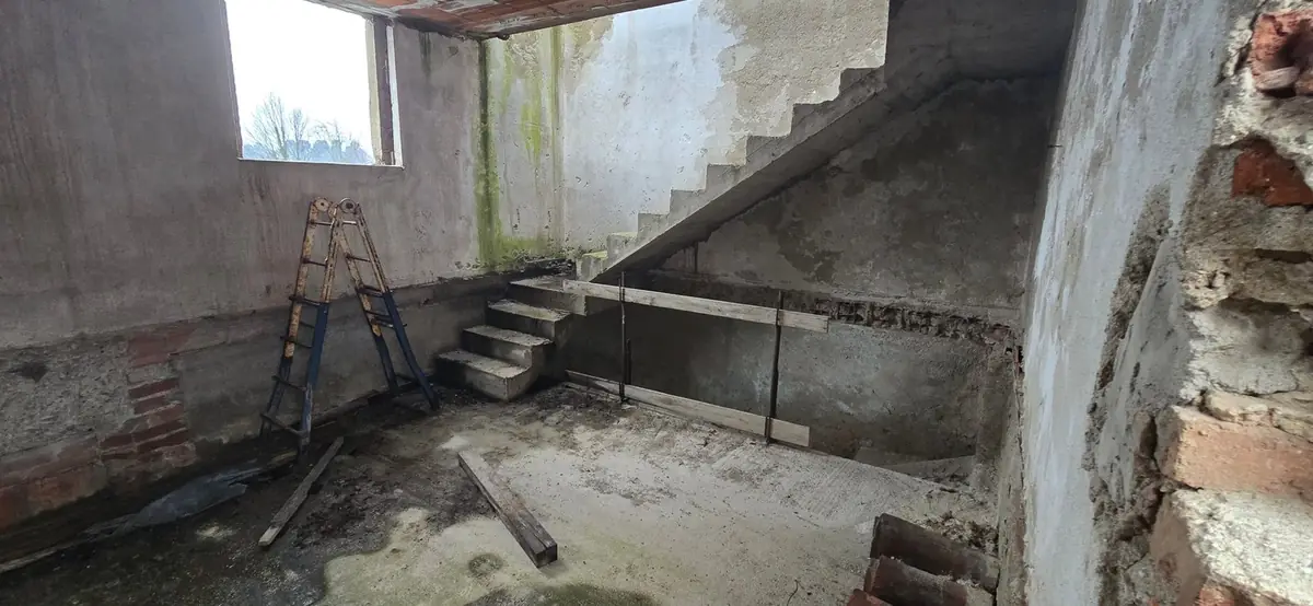 Rustico con progetto residenziale a Fagnano Olona – foto 5